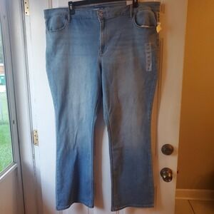 Old Navy Sz 24 Boot-cut Mid-rise jeans NWT medium wash plus size stretch denim